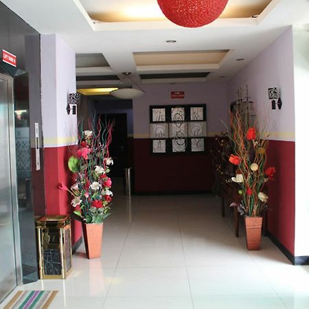 Hollywood Hotel Jakarta Exterior photo